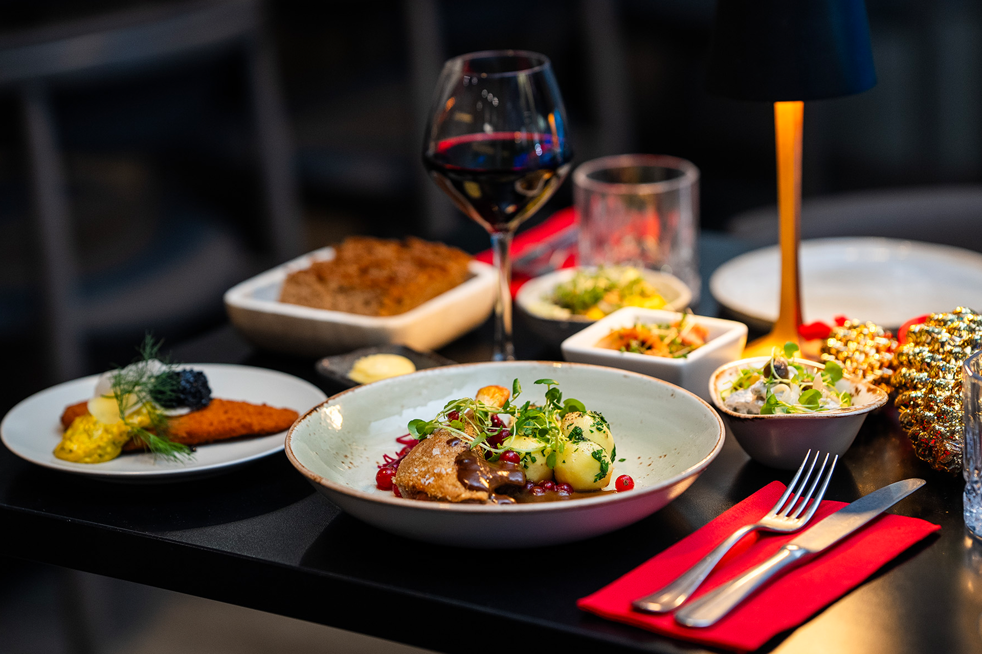 Julemenu – 6 anretninger til frokost eller aften - Darling Bistro & Bar, København K