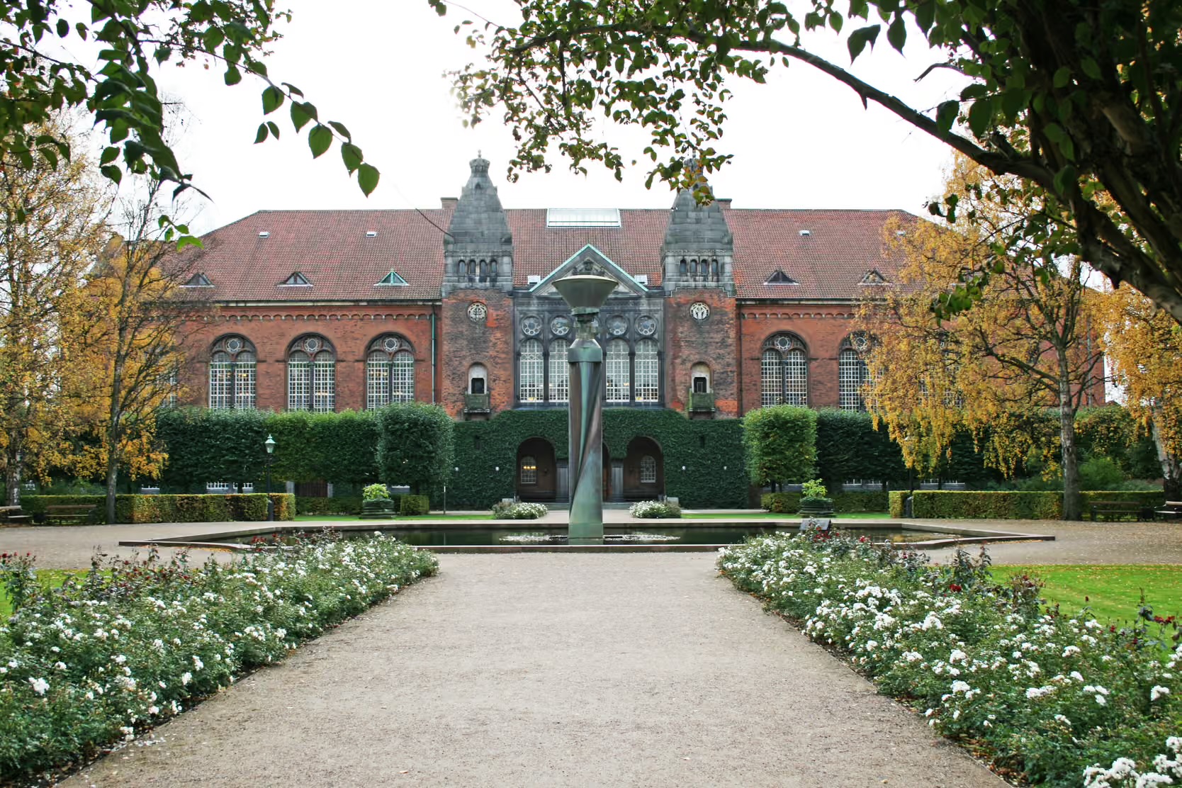 Slotsholmens skjulte historie - TYRA Byvandringer, København V